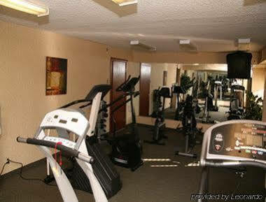 Baymont By Wyndham Detroit/roseville Hotel